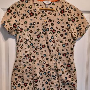 Code Happy Colorful Cheetah Scrub Top Small